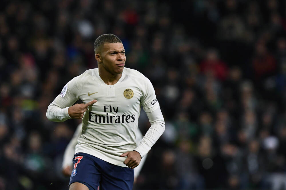 意甲年终积分榜：罗马挤进前四，国米居首，米兰第二那不勒斯第三